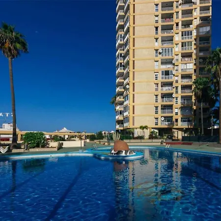 Full Center Of Americas, Renovated, High Floor Apartment *