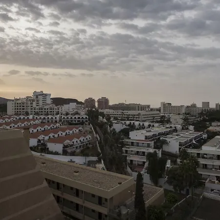 Full Center Of Americas, Renovated, High Floor Apartment Playa de las Americas (Tenerife)